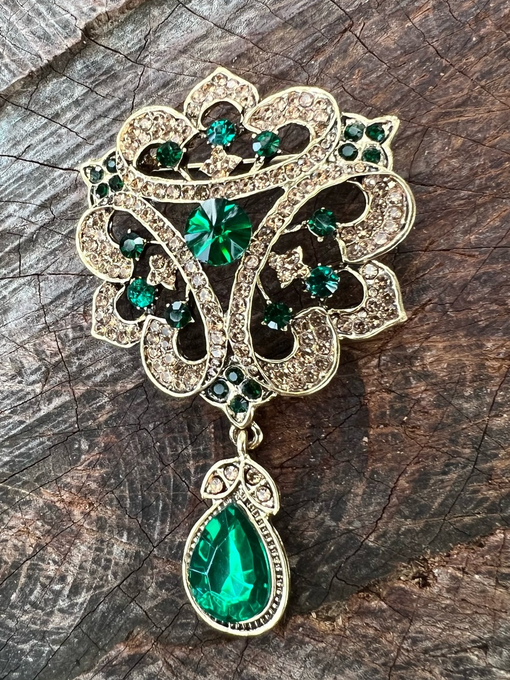 Emerald Crystal Gold-tone Drop Brooch - Women's Jewelry/Dress Pin/Retro Luxe
